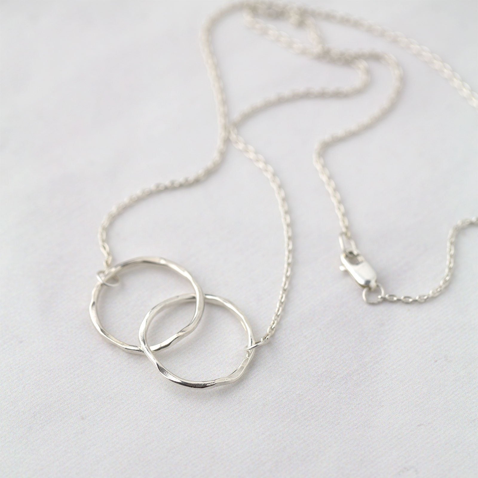 Loulerie Interlinking Circle Necklace | Loulerie