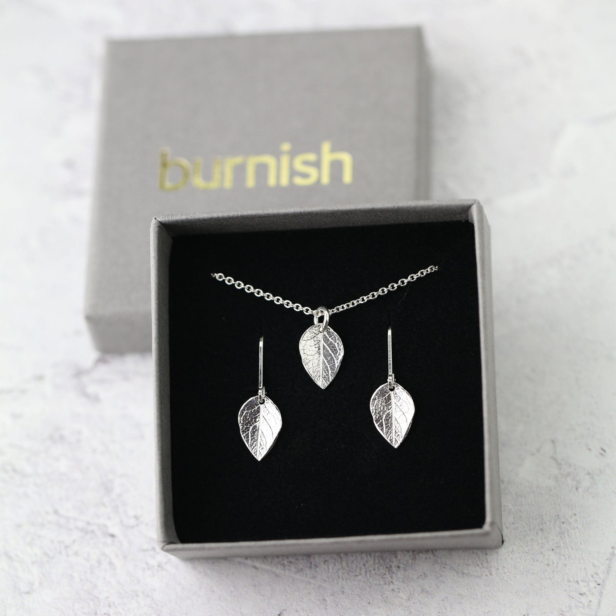 Silver Leaves Jewelry Set