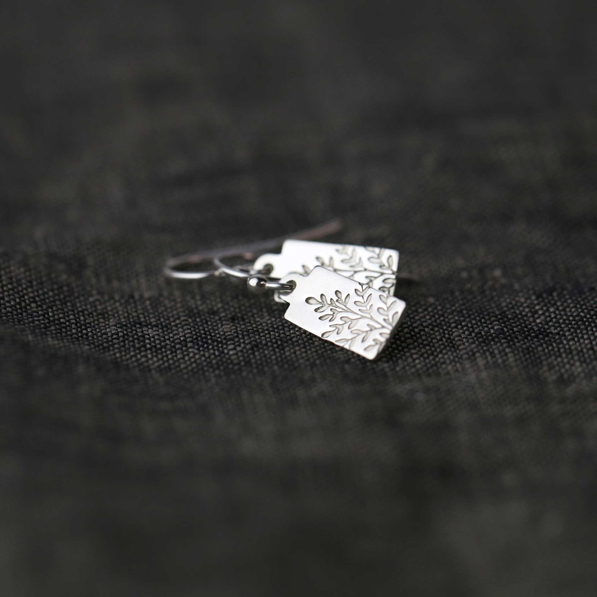 Bread Tag Earring Silver / Single